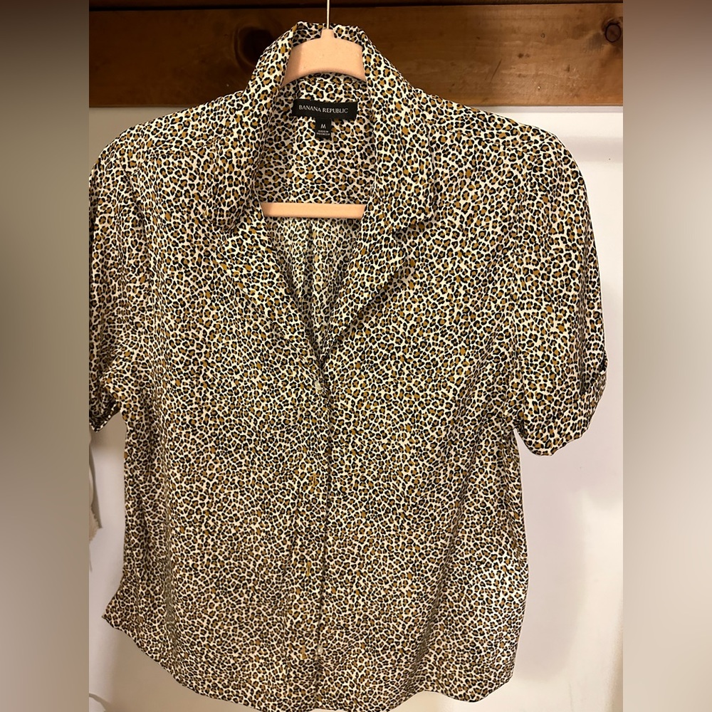 Cute Banana Republic cheetah print sleep shirt